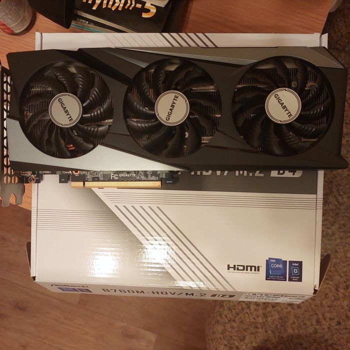 Продам rtx 3060 gigabyte 12gb GDDR6