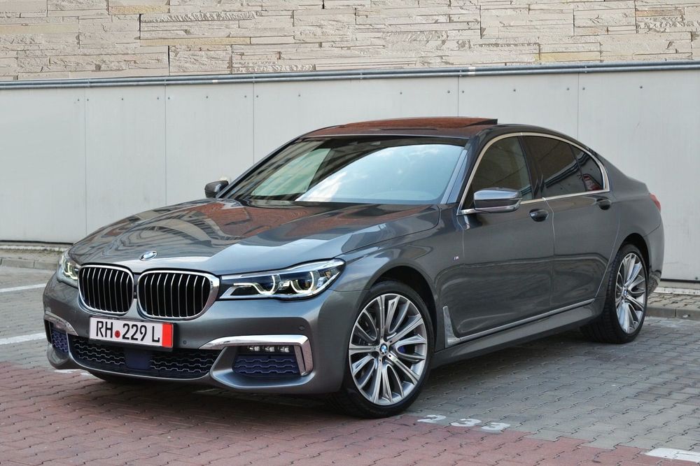 BMW Seria 7 M pachet Trapa X-drive SoftClose 360 Distronic BowersWilkins KM REALI