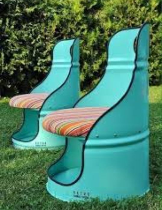 Mobilier industrial din metal
