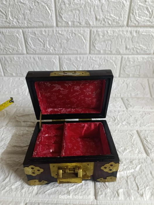 Старинно ковчеже за бижута