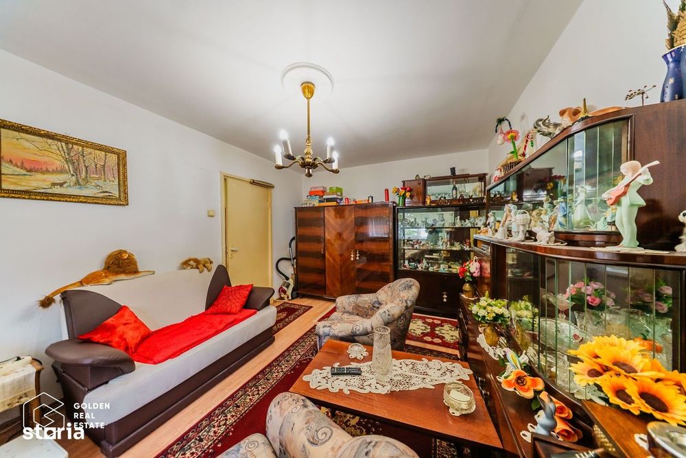 Apartament spațios, ideal pentru locuință sau sediu de firmă, zona Pod