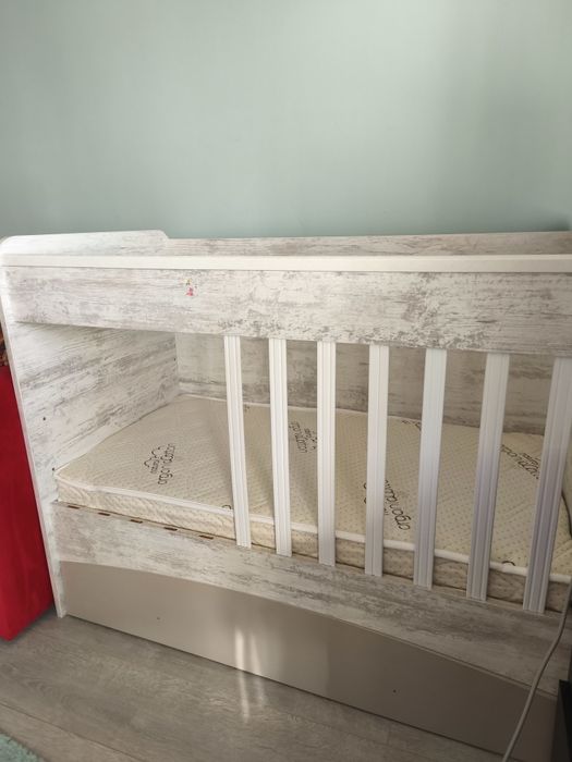 Дървена кошара..