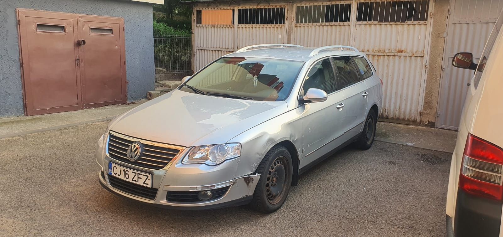 Vand vw passat usor avariat