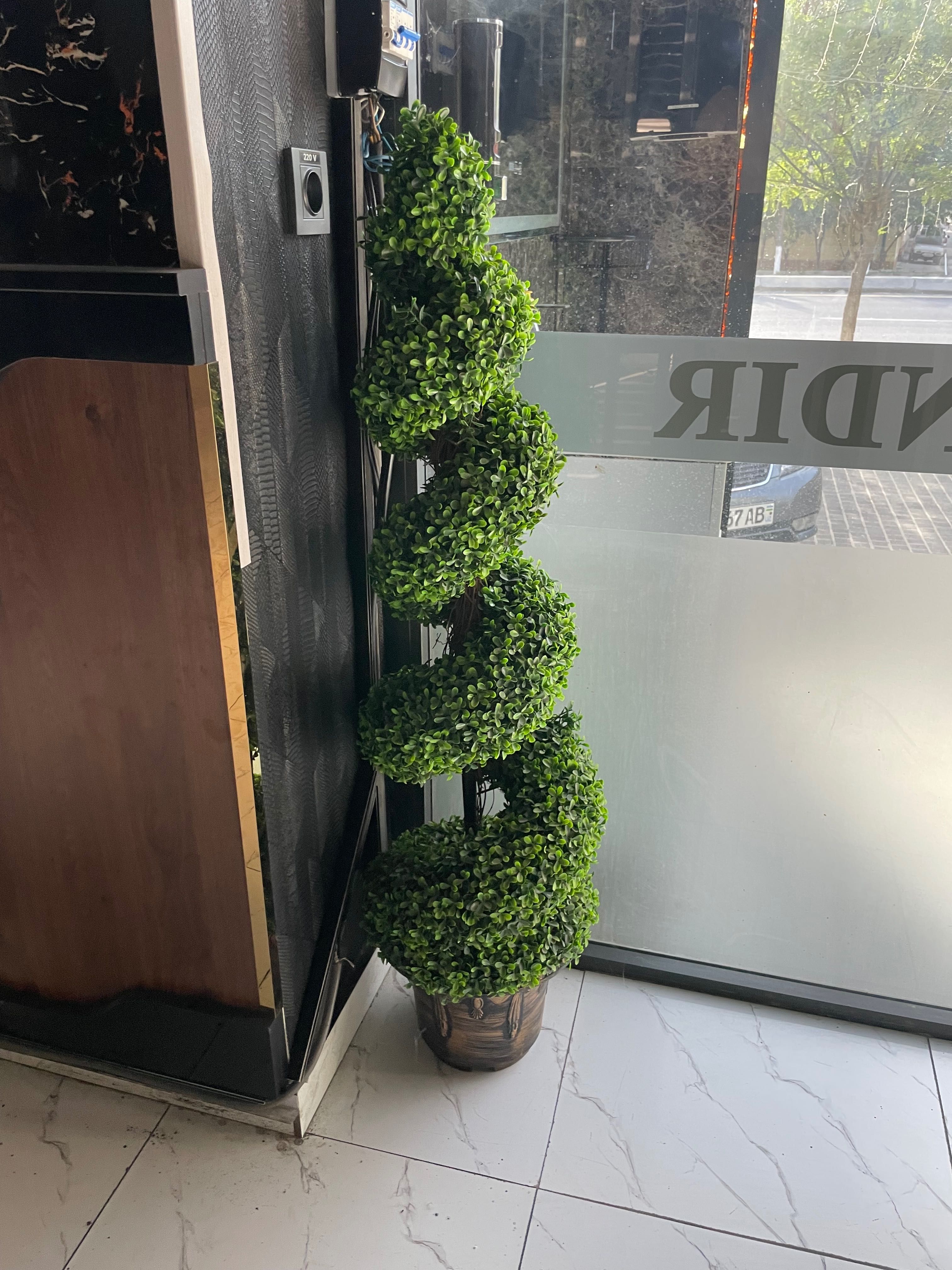 Suniy gullar va archalar 7ta tuvakli bitta 2.4m archa