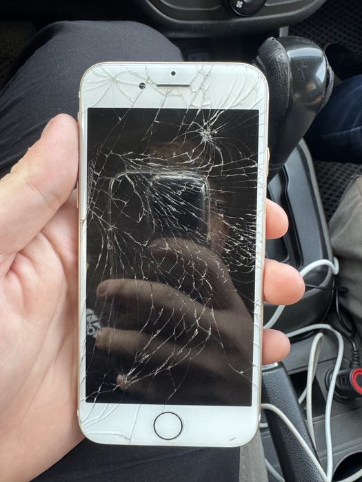 Iphone 7 32 GB 71 емкость