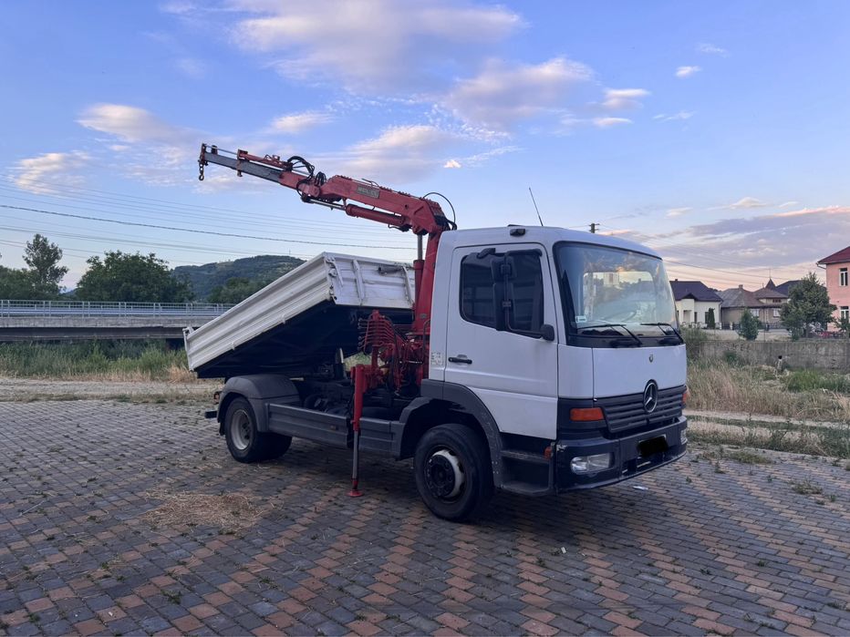 Vand Mercedes-Benz Atego / Basculabil pe 3 parti / Cu Macara Meiller