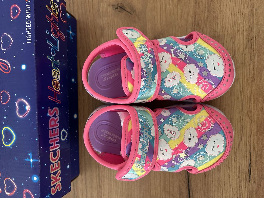 Светещи сандали Skechers
