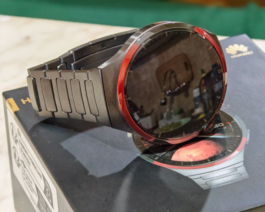 Huawei Watch 4 Pro Space Edition! Като Нов! Гаранция Yettel 2026 г.