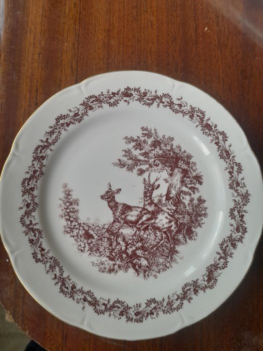 Тарелка ГДР 5000 тг.