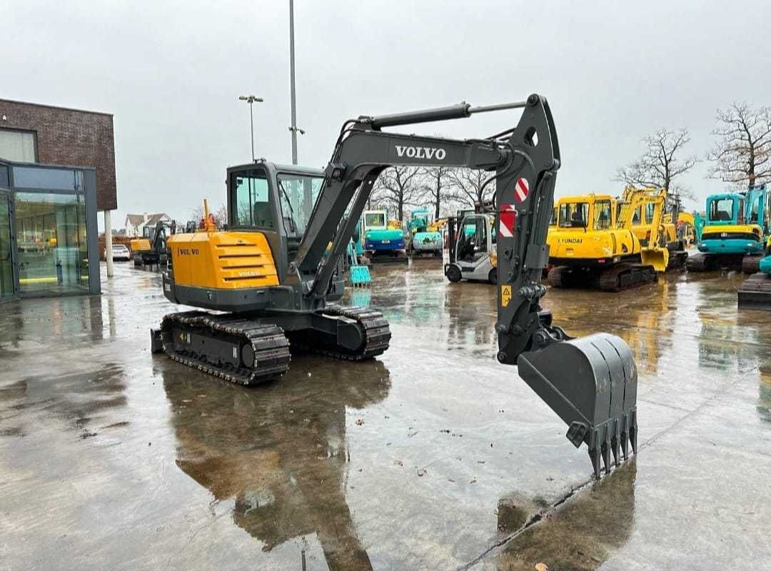 VOLVO EC60C - excavator