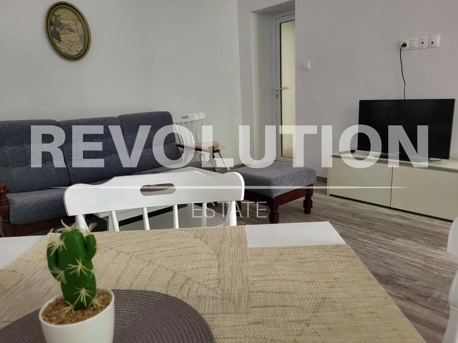 Дава се под наем Двустаен апартамент в Варна, Център - 60 кв.м за 600 € - Снимка #1