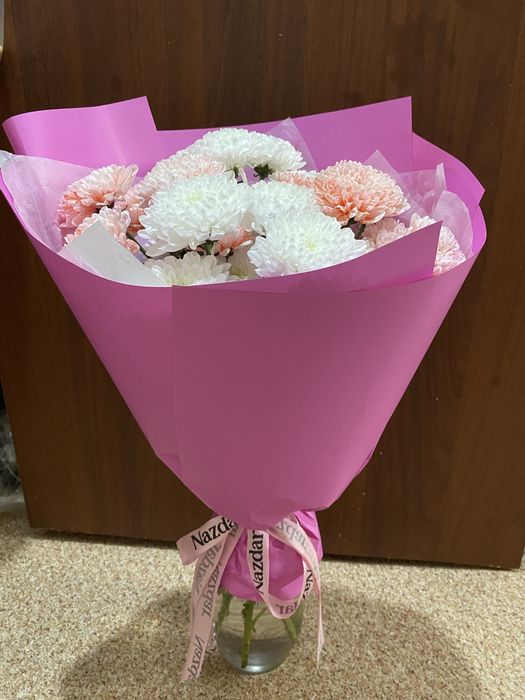 Безторг .  Свежий  букет  хризантемы  продам .