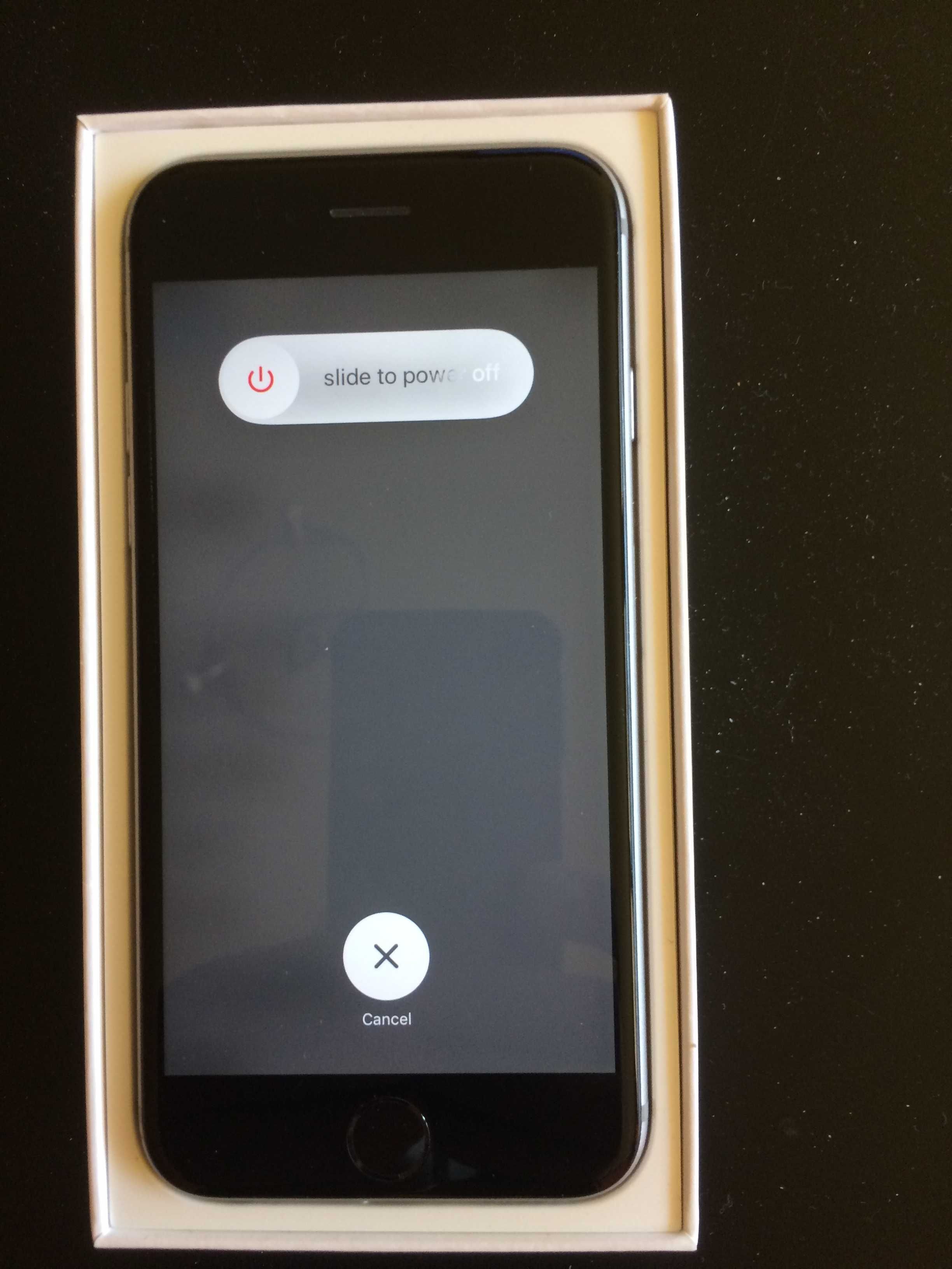 Телефон-iPhone 6s, 16 GB,комплект-зарядно,слушалки,кабел,аксес.,180 лв