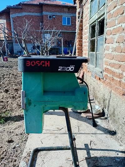 Дробилка за клони Bosh 2300 AXT за Части