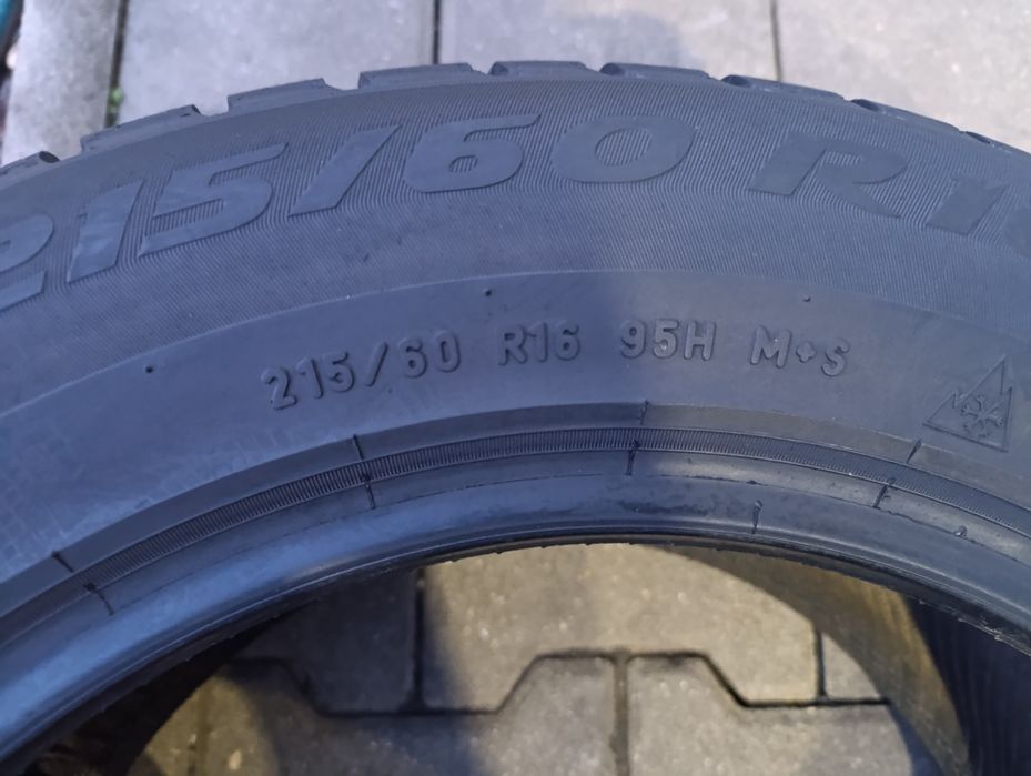 Anvelope de iarnă 215 60 16 Pirelli Winter Sottozero 3