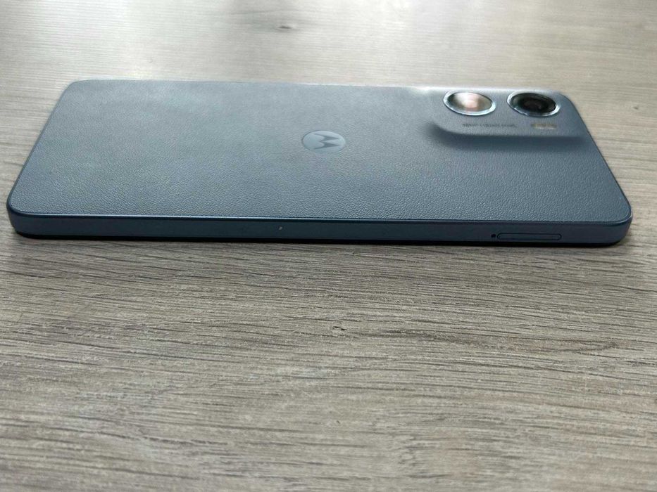 Motorola  E15 64GB 2GB RAM Dual