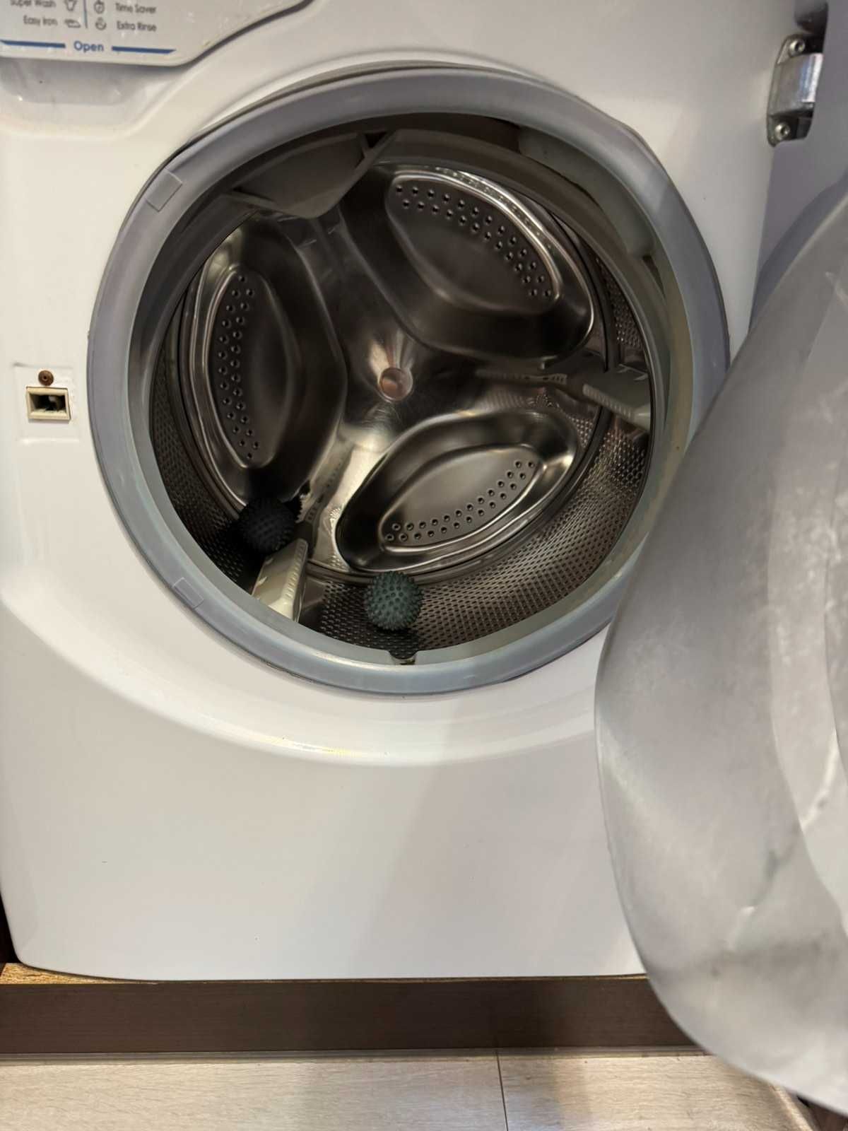 Пералня и сушилня - Ariston Hotpoint AQUALTIS (AQM8D 29 U)