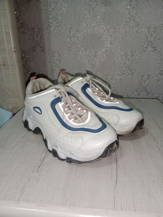 Срочно Продам кроссовки