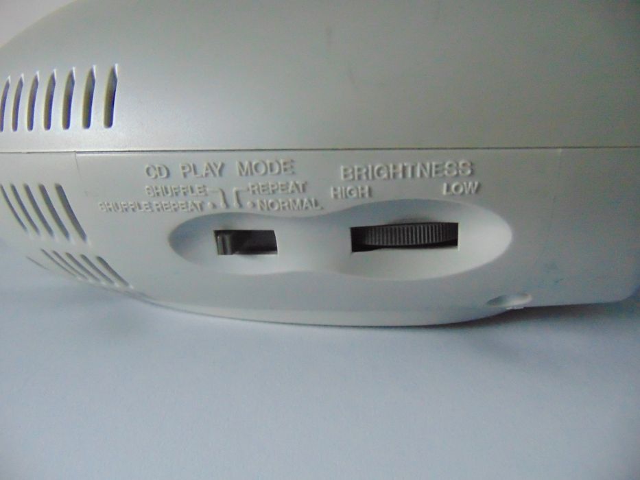 Radio Sony cu ceas și cd