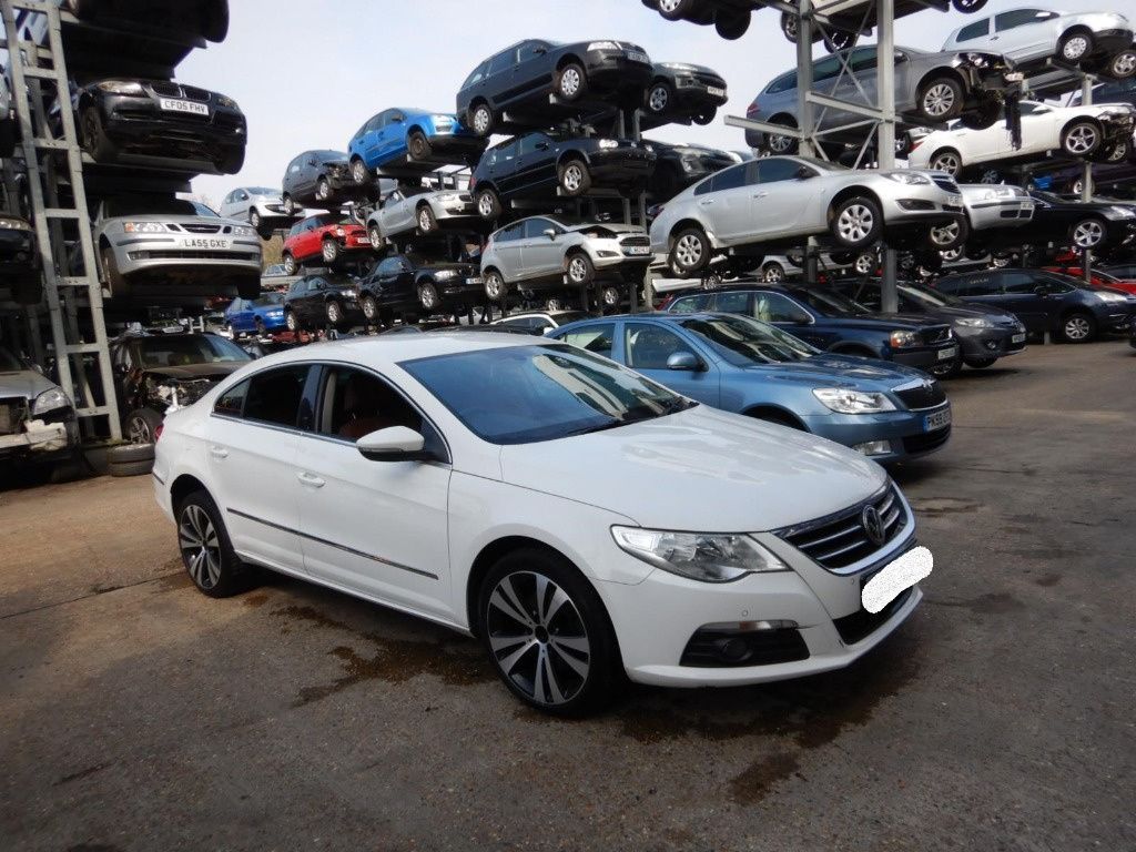 Stop stanga spate Volkswagen Passat CC 2011 SEDAN 2.0 TDI