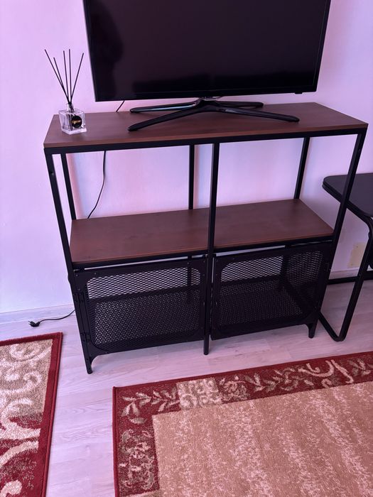 Vand corp de bucatarie si + dulap si comoda