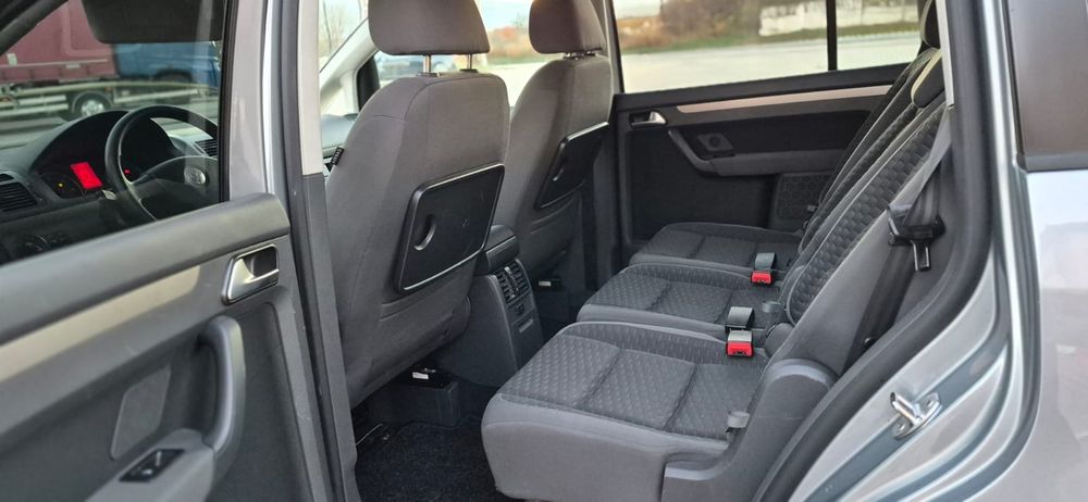 Vw touran 1.9 tdi  7 locuri