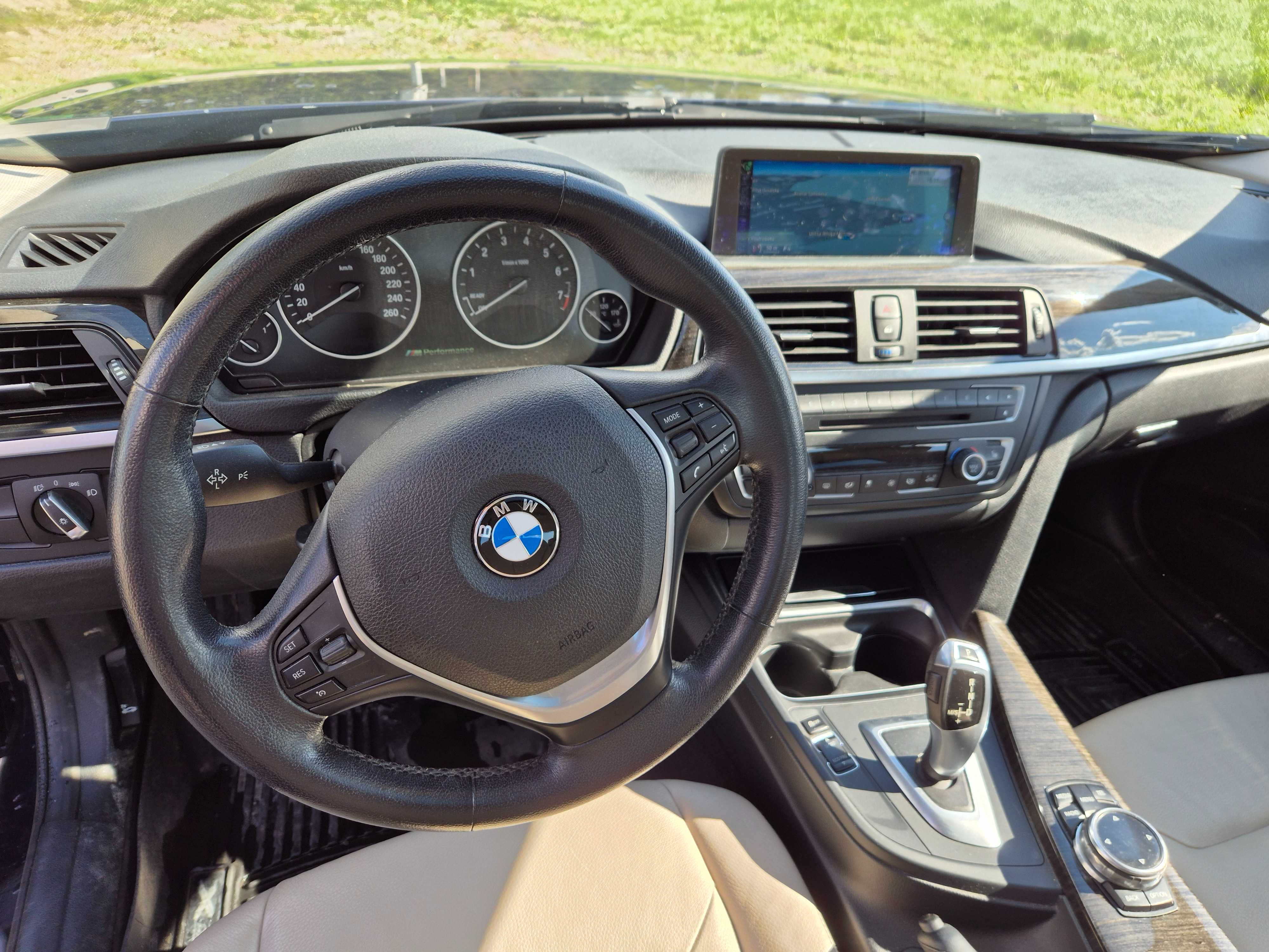 BMW 320i 2014 бензин автоматик