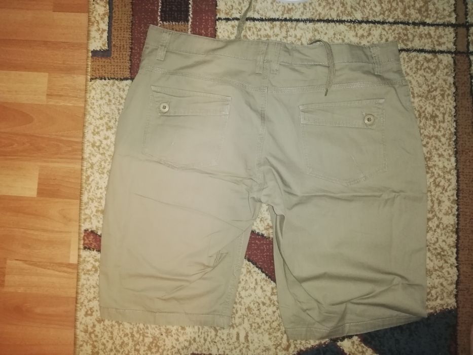 Pantaloni scurti bermude cu ținte