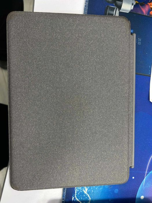 Combo Touch for iPad 10th gen - клавиатура за Ipad