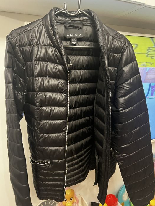 Geaca dama foarte buna si cadou un tricou