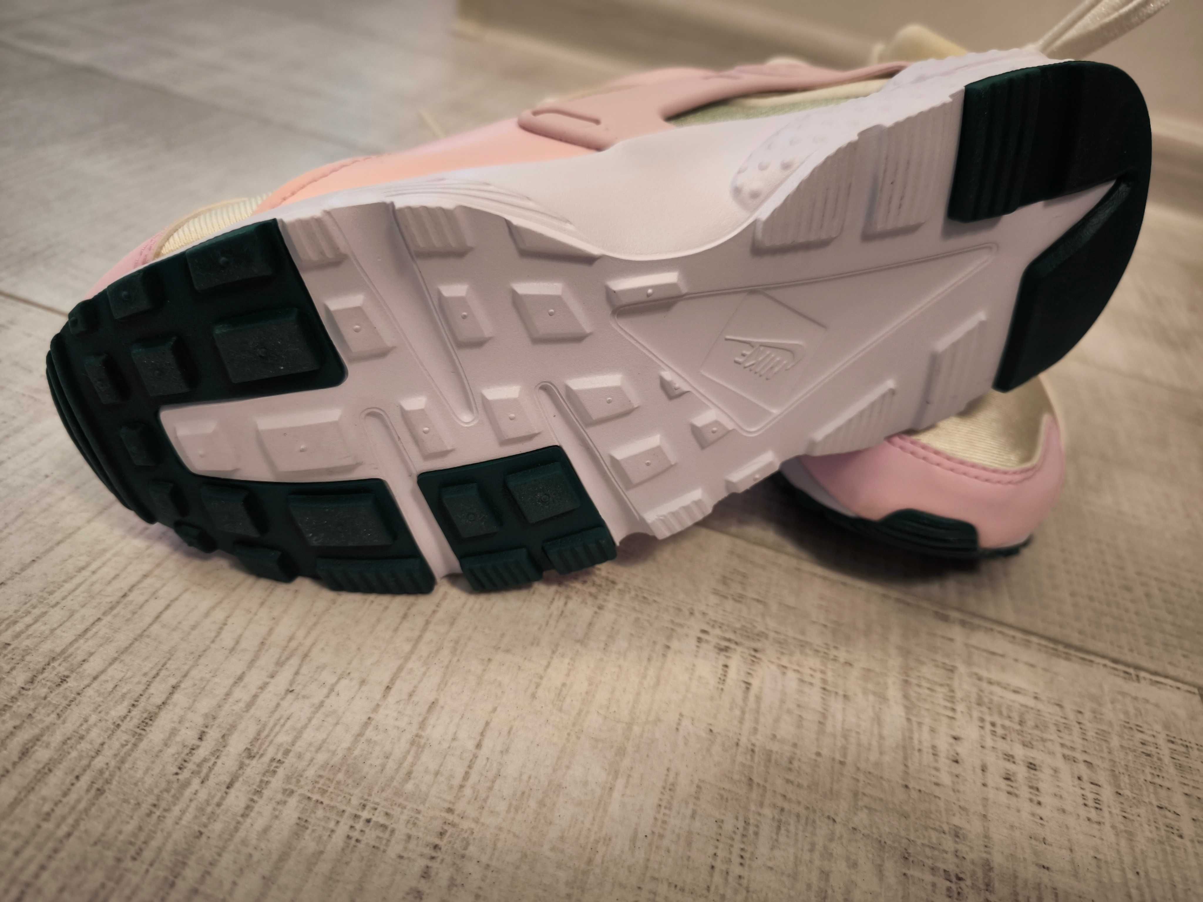 Nike Спортни обувки Huarache с дизайн с цветен блок