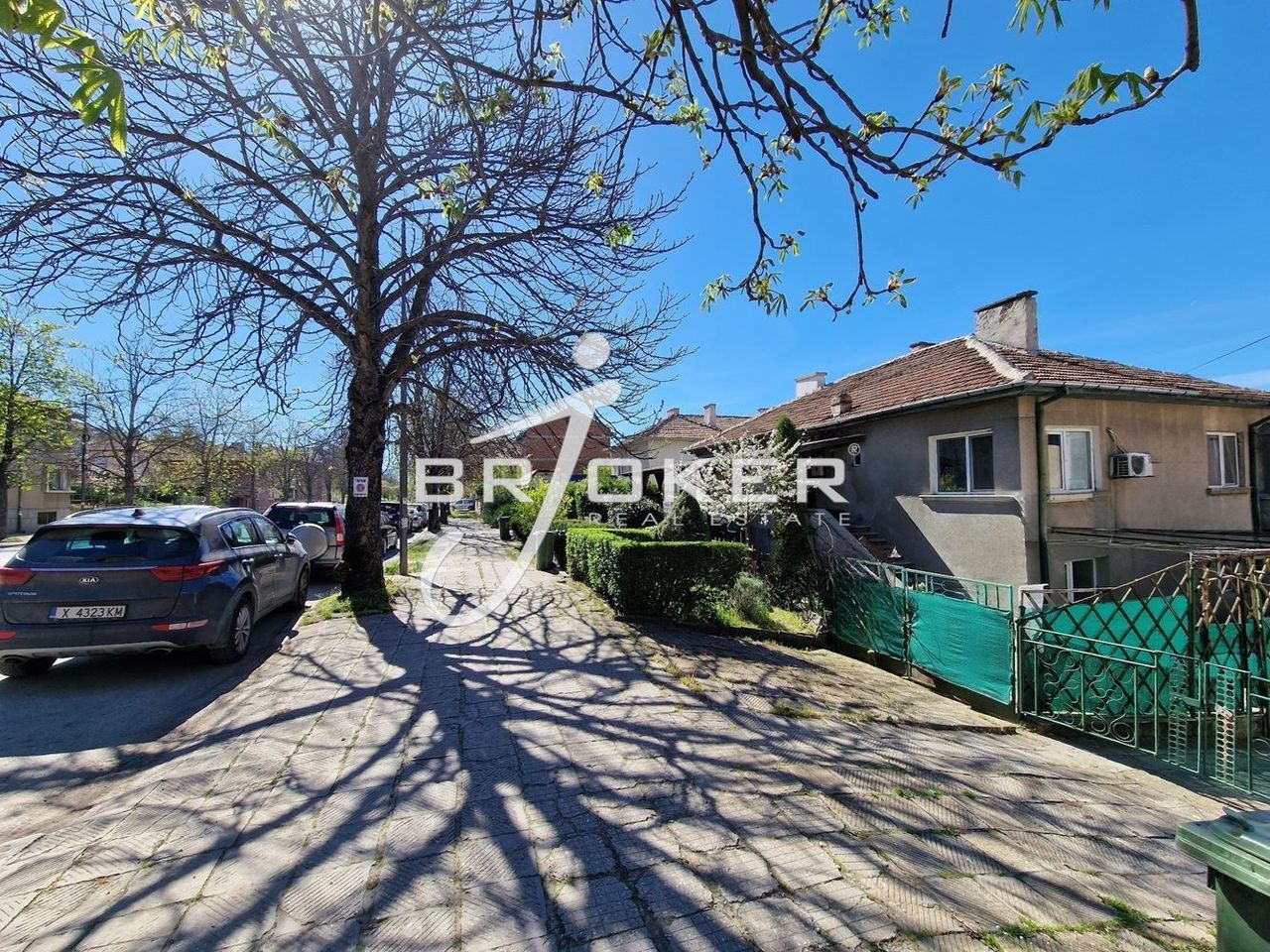 Продава се Къща в Кърджали, Център - 150 кв.м за 1234 €/кв.м - Снимка #1