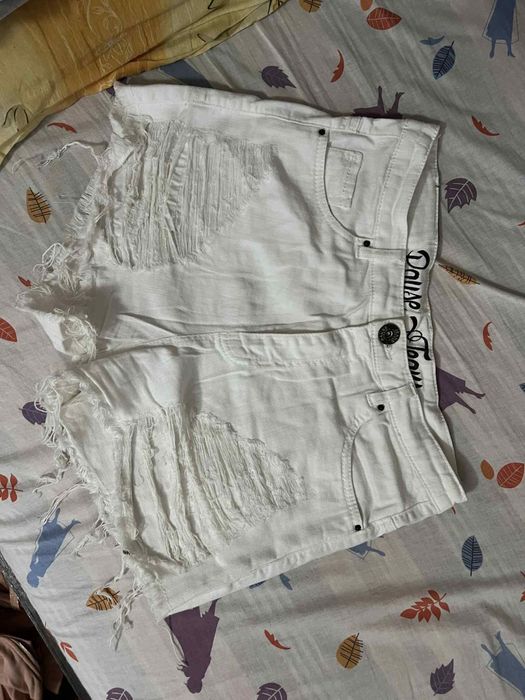 Къси гащи pause