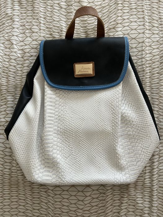 Rucsac luat din insula Zalynthos