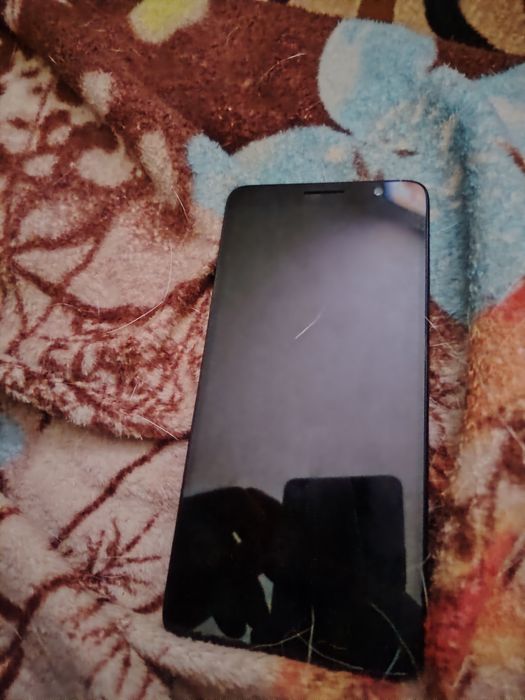 Vând telefon Tlc 501