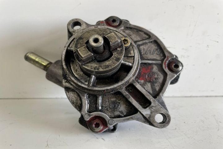 Pompa vacuum A6112300265 Mercedes-Benz C-Class W203/S203/CL203 seria
