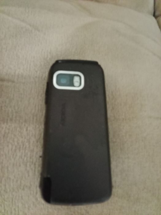 Нокия и Айфон 1, 3, 4. 6 моделей.