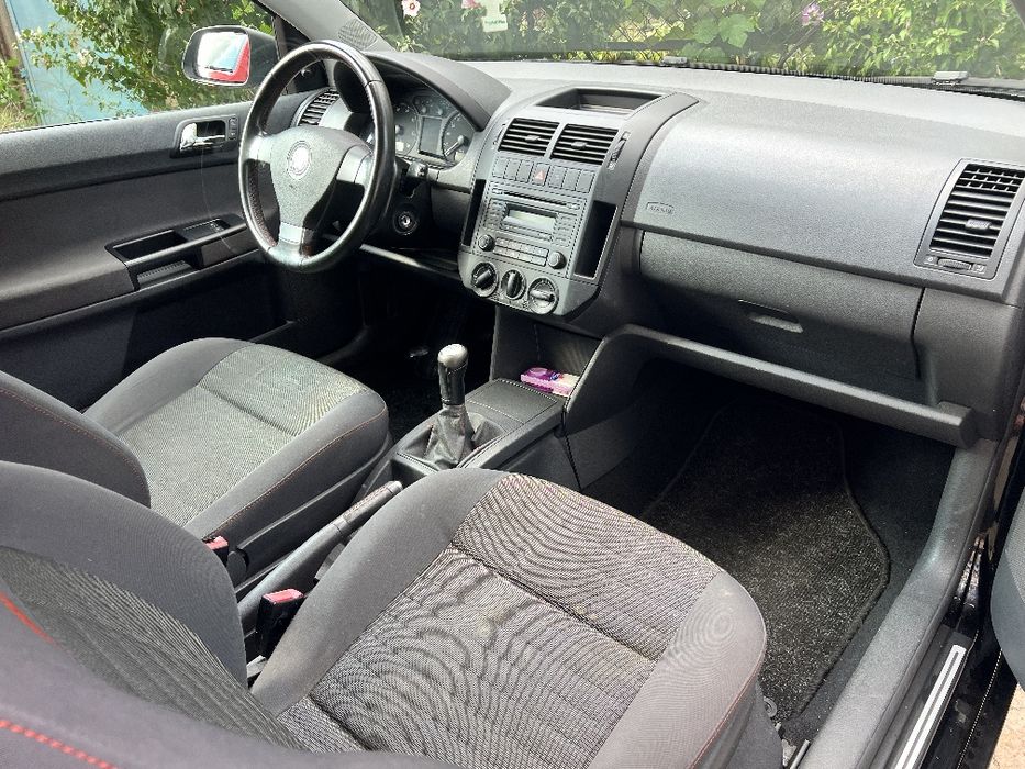 Vând Volkswagen Polo