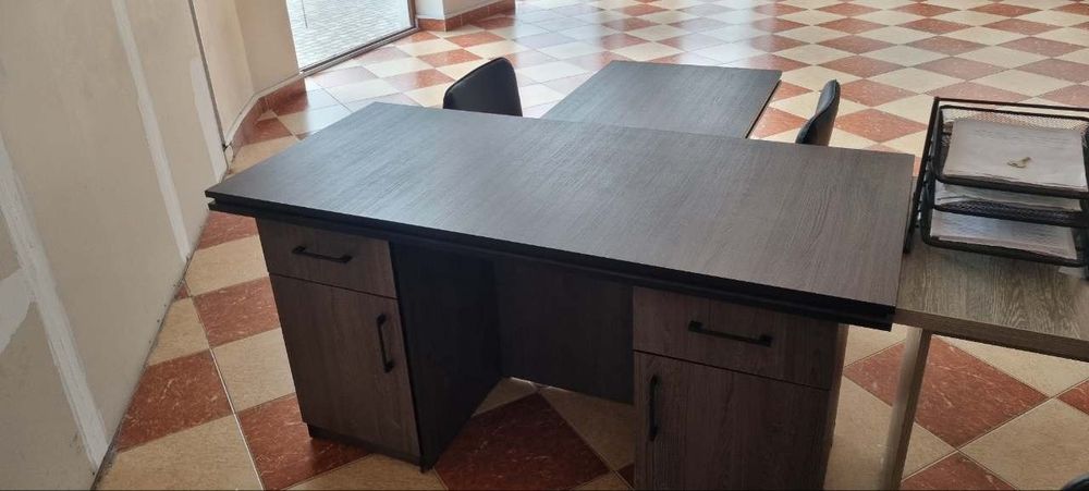 Ofis jixozlari, holati yangi