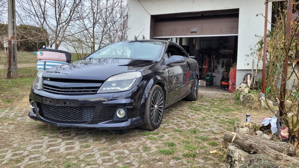 Opel Astra H twin top 1.9 cdti 150 C.P.