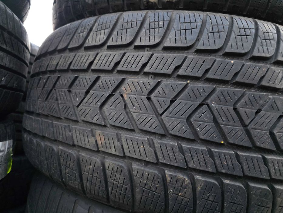 2бр Зимни гуми 275 45 21 - Pirelli
