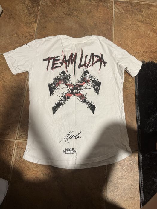 Luda Psycho 4 бяла