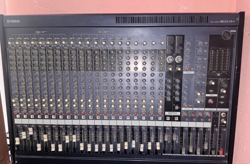 Продам пульт Yamaha