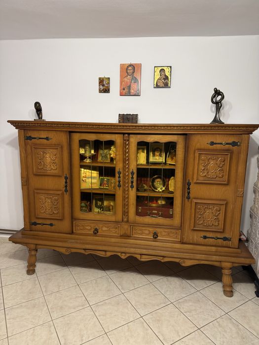 Vand mobila de sufragerie