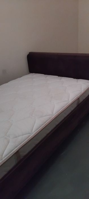 Pat cu saltea 1.20/2.00 impecabil