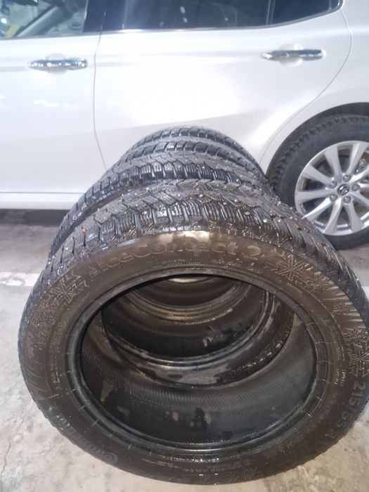 Шины 225/55 R17 - Continental Ice Contact  2