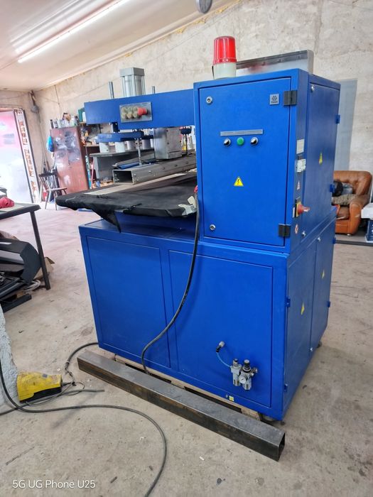 Високочестотна заваръчна машина