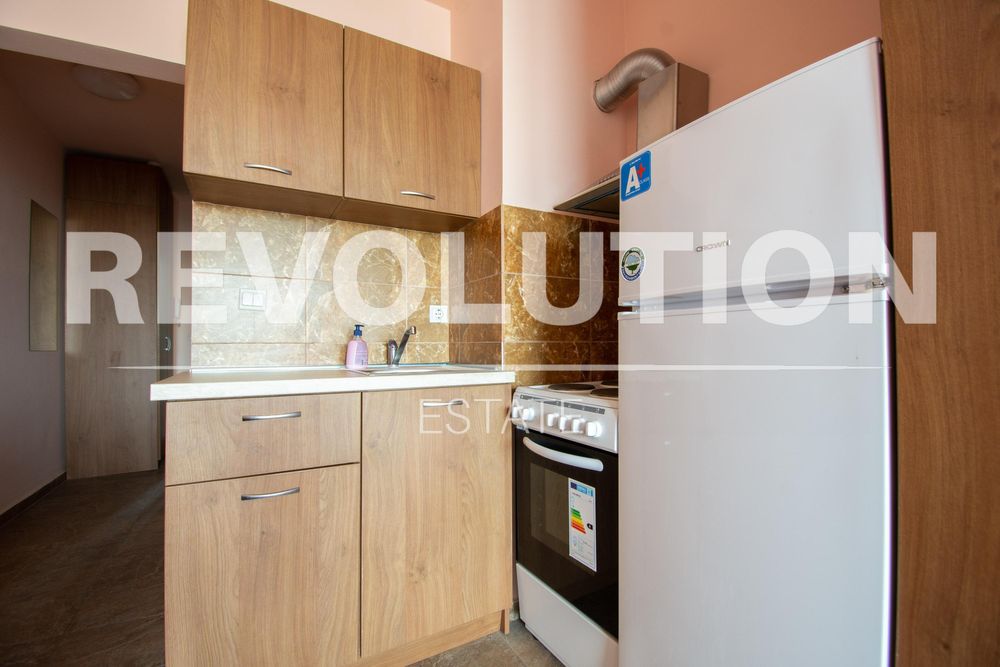 Дава се под наем Едностаен апартамент в София, Студентски град - 45 кв.м за 450 € - Снимка #2