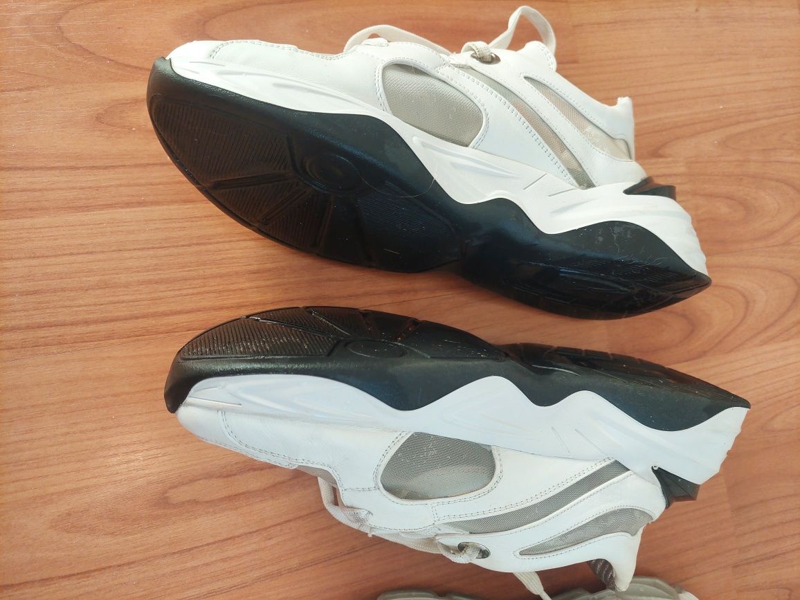 Incaltari ca noi 38