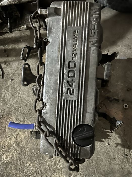 Двигалель на нисан терано 2. 1997 г.в 2,4 бензин.